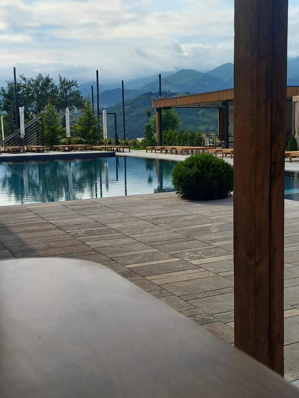 Dilijani Tun Hotel & Restaurant Exterior photo